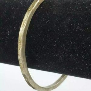 TAXCO Mexico Solid sterling silver GENUINE 8 inch Etched feather  bangle 18g